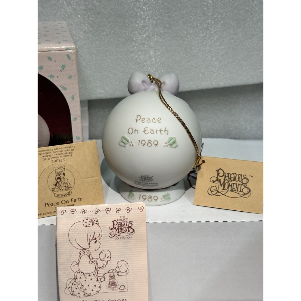 New Christmas Ornament Precious Moments"Peace On Earth"First-Edition 1989NIB NOS - Picture 5 of 5